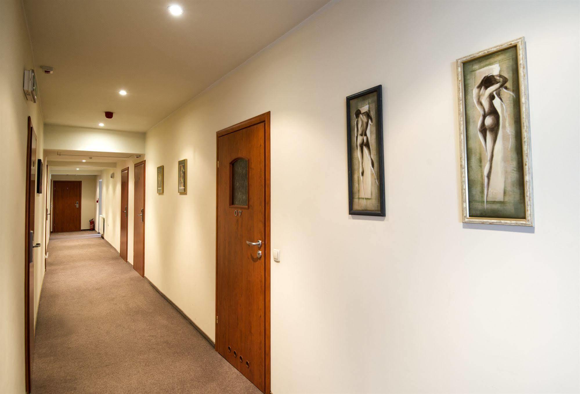 H31 Aparthotel พอซนาน ภายนอก รูปภาพ
